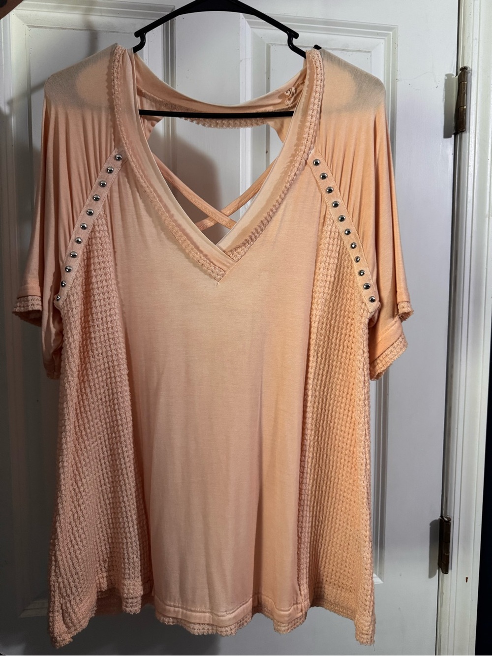 Crisscross V-Neck Short Sleeve Top in Peach